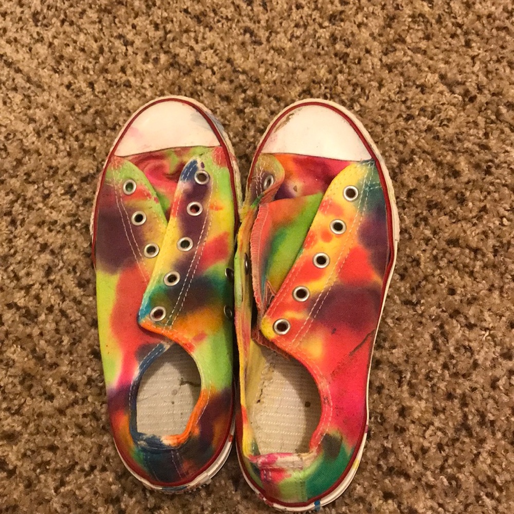 Tie die converse